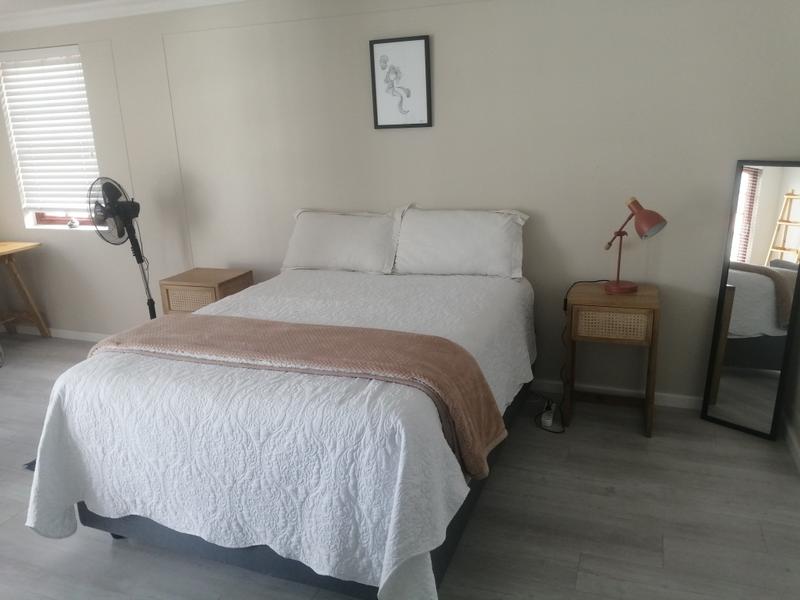 To Let 1 Bedroom Property for Rent in Gardens Western Cape